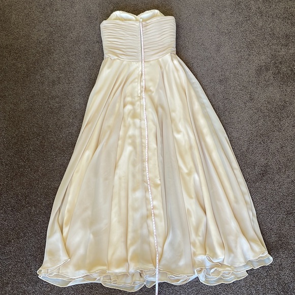 Stunning cream gown perfect for prom or wedding - Picture 12 of 16